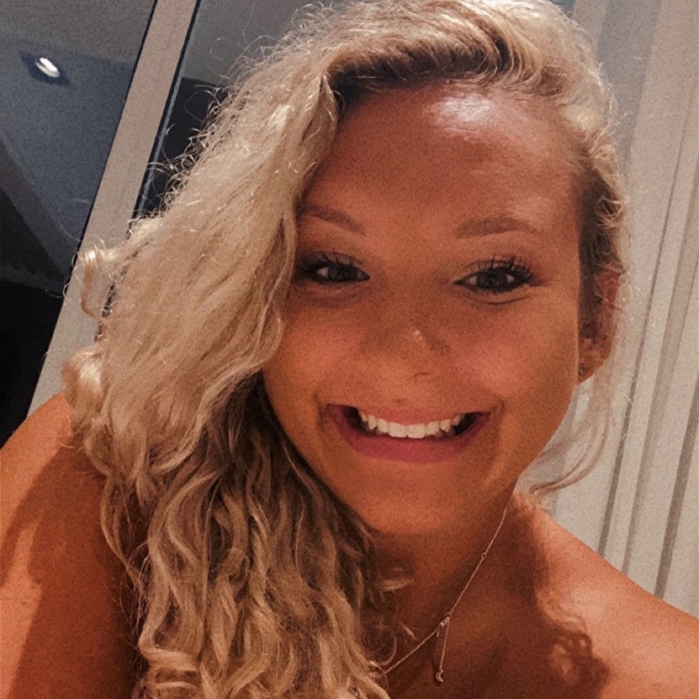 Meet your Posher, Steph